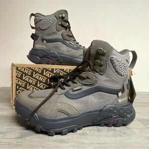 Vans MTE Crestline Gore-Tex Shoes Hiking Boots Black/Brown Women's Size NEW